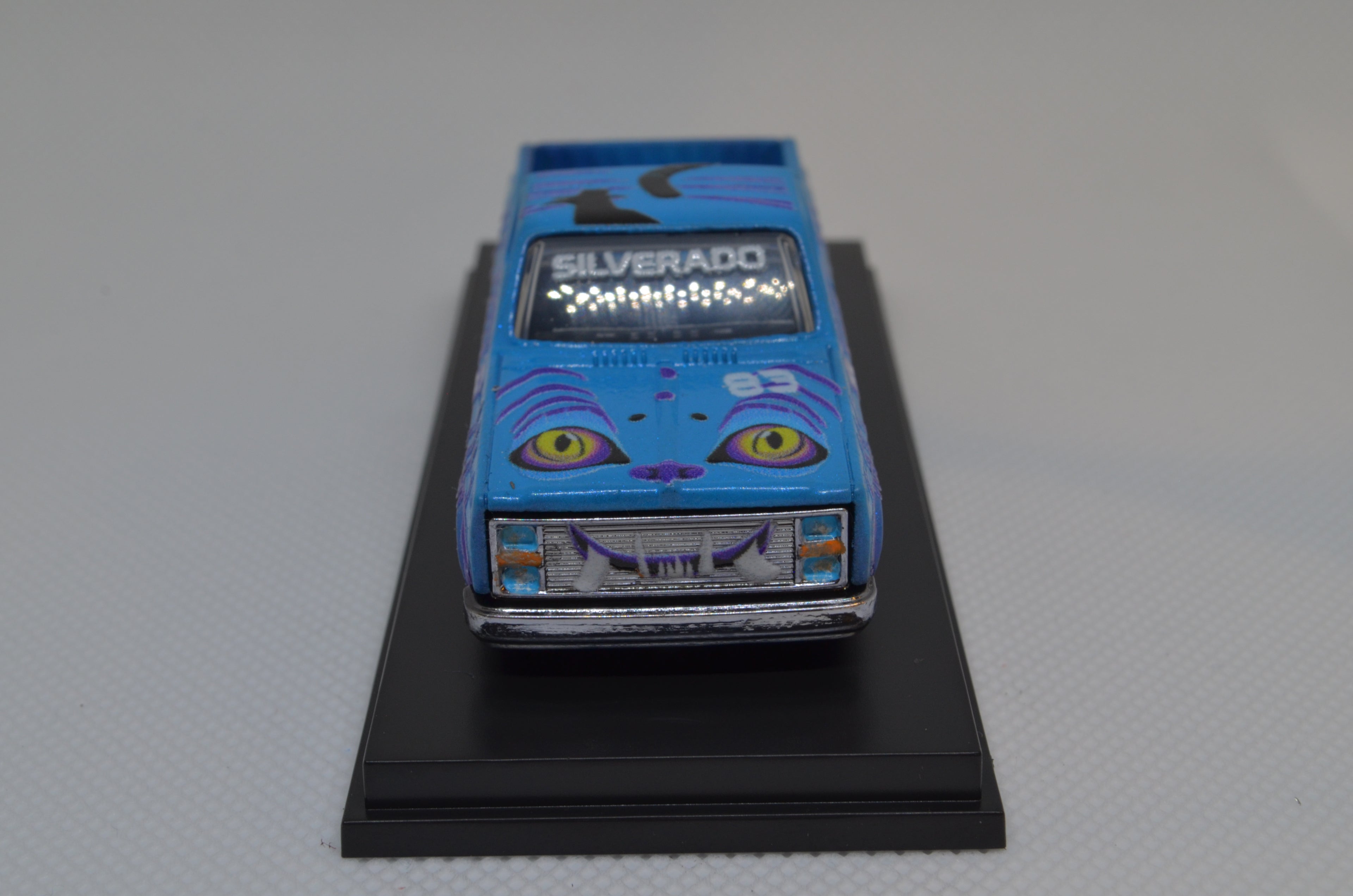 Custom 83 Silverado Derpy KPop Hunters Huntrixx Mainline