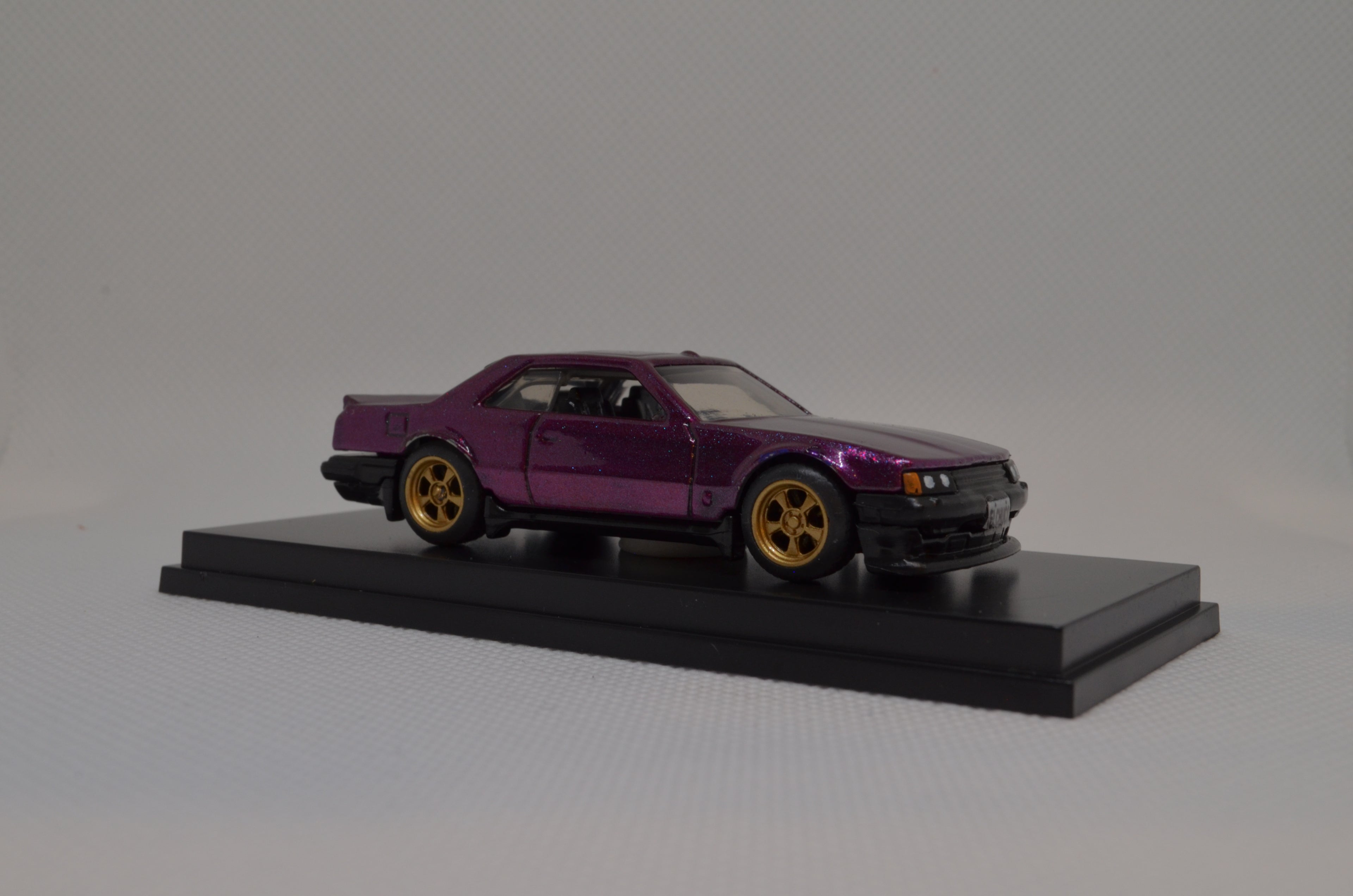 Custom Nissan Skyline R32 Mainline