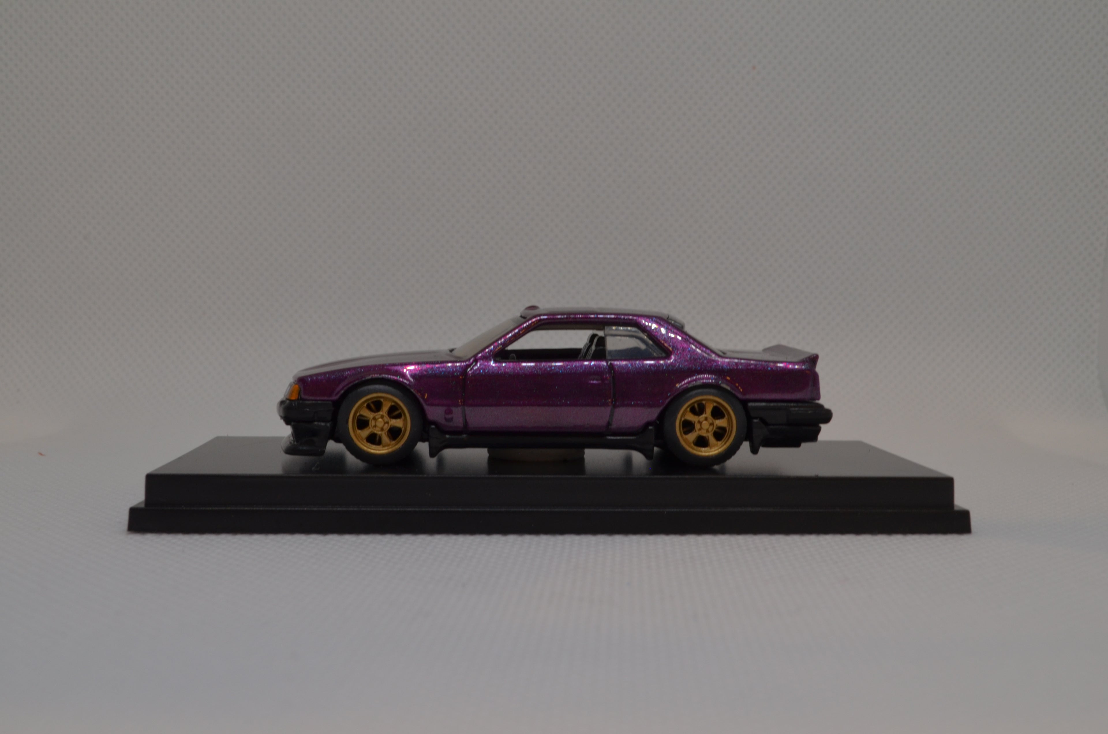 Custom Nissan Skyline R32 Mainline