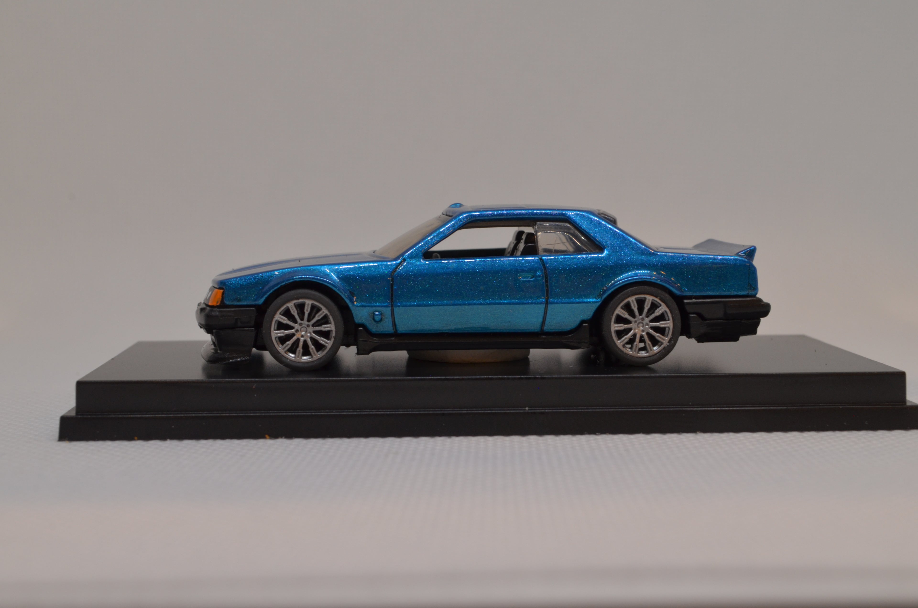 Custom Nissan Skyline R32 Mainline