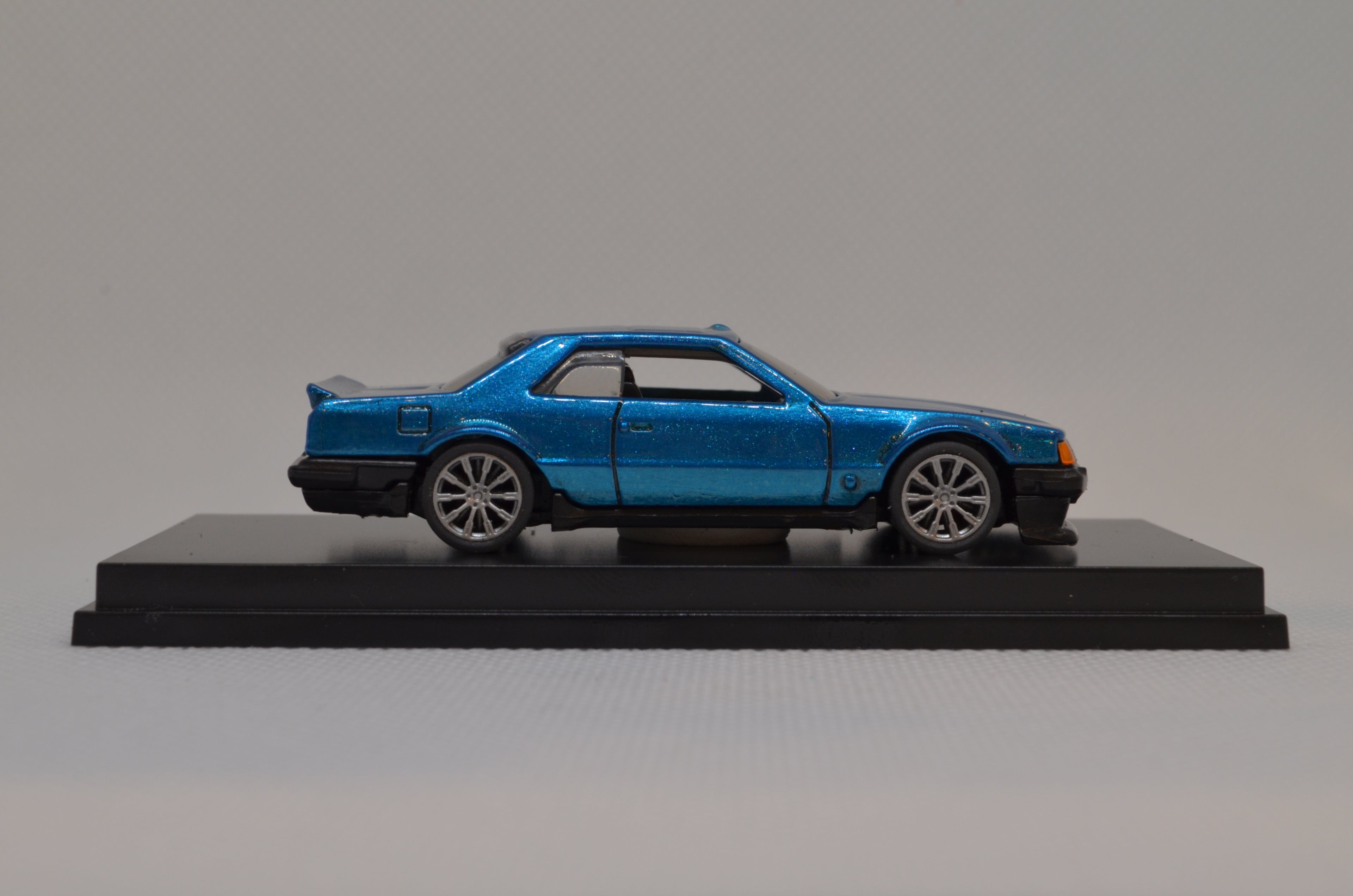 Custom Nissan Skyline R32 Mainline