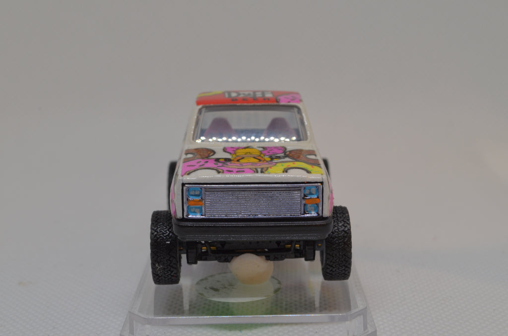 Custom 83 Silverado Homer Simpson Livery Lifted Mainline